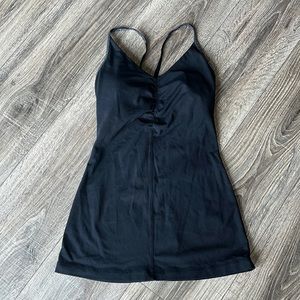 Lululemon Rouched Criss Cross built in bra tank Womens size 6 black